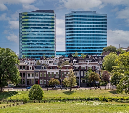 De Parktoren en de Rijntoren in Arnhem